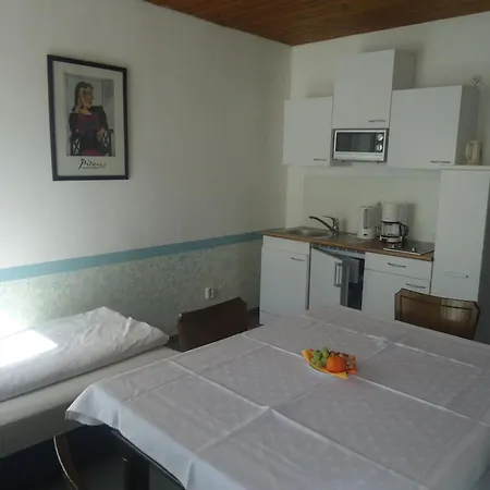 Boarding House Hohenwart فندق 2*
