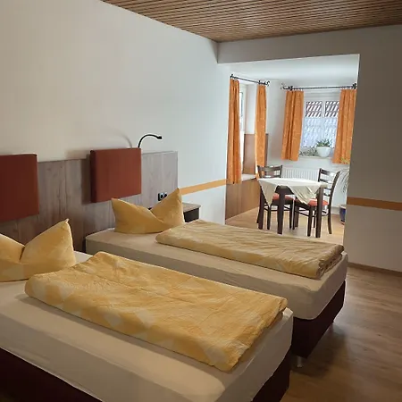 Boarding House Hohenwart فندق 2*